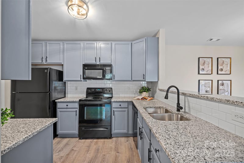 17178 Red Feather Dr, Charlotte, NC 28277