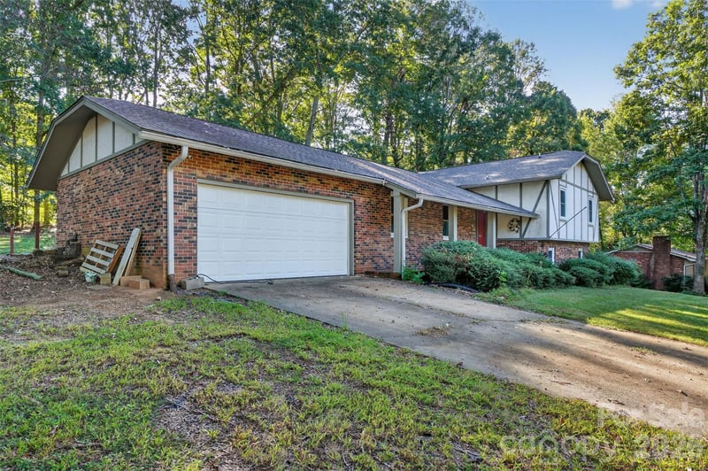 510 4th Ave, Conover, NC 28613