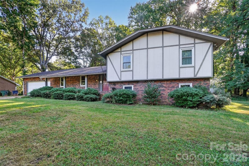 510 4th Ave, Conover, NC 28613