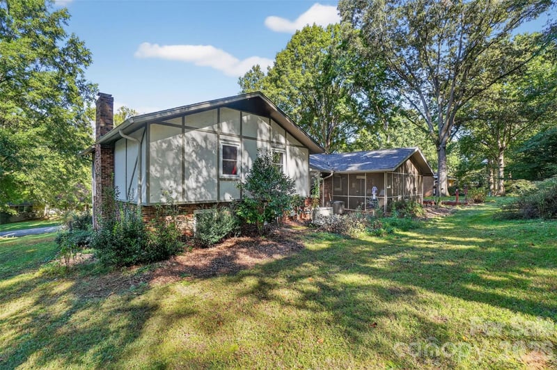 510 4th Ave, Conover, NC 28613