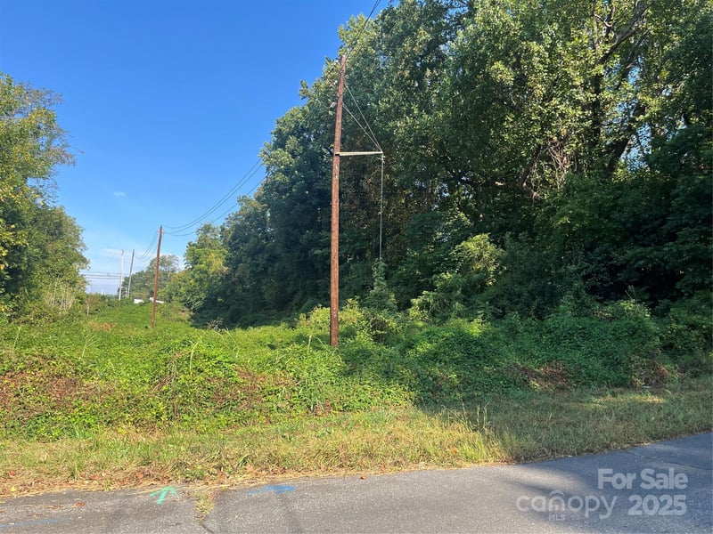 Mcdowell St, Morganton, NC 28655