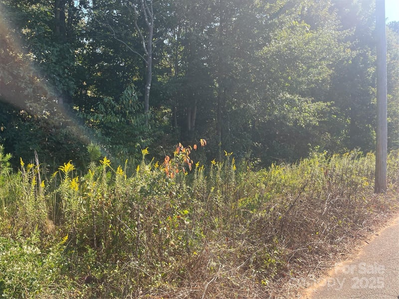 205 Craftsman Dr, Morganton, NC 28655