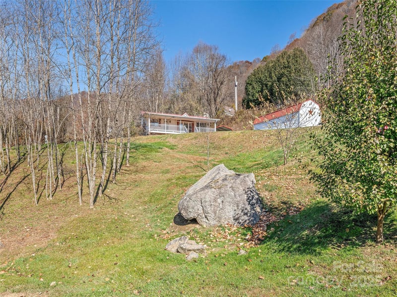 93 Merry Way, Clyde, NC 28721