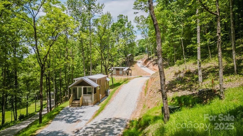 15 Pinehurst Dr, Bryson City, NC 28713