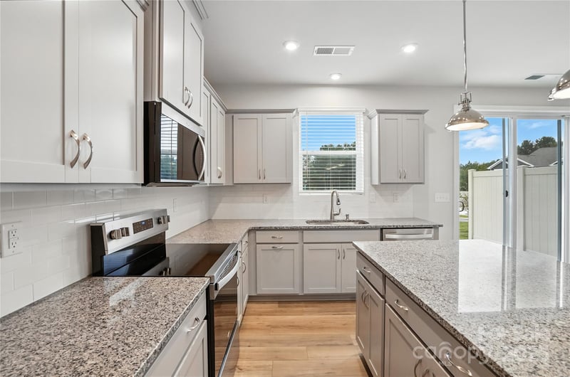 633 Cassidy Ct, Clover, SC 29710