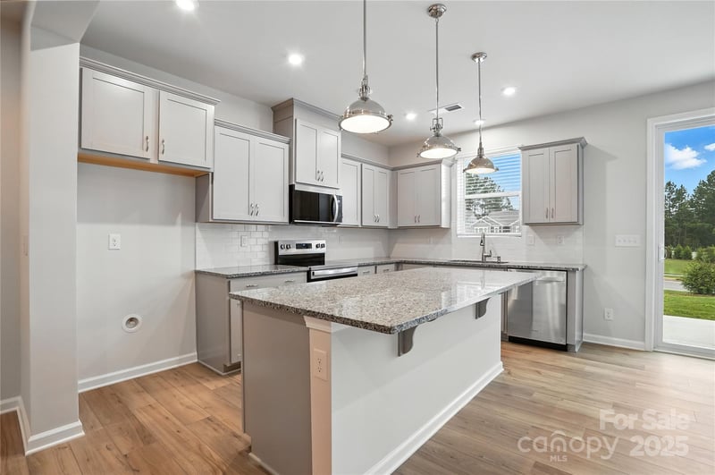 633 Cassidy Ct, Clover, SC 29710