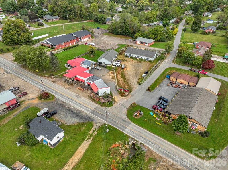 505 Main St, Burnsville, NC 28714