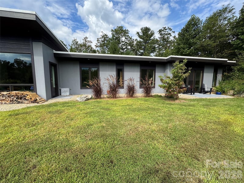 17 Fig Tree Ln, Asheville, NC 28803