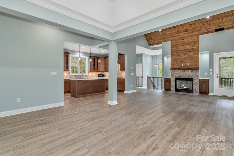926 Settlers Trl, Mars Hill, NC 28754
