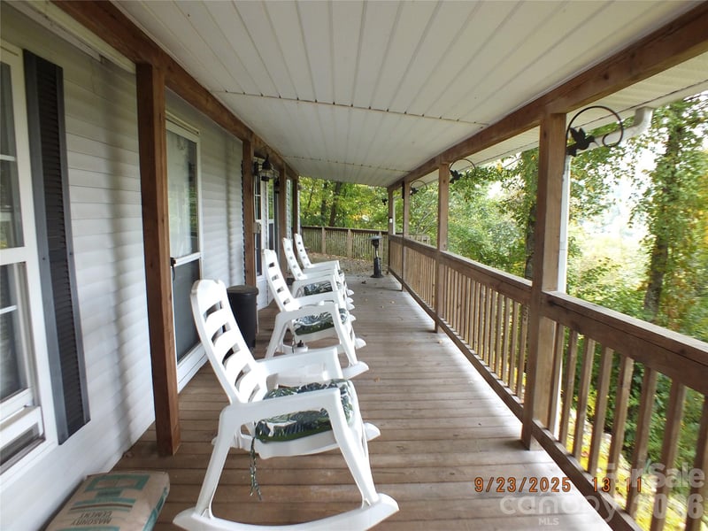 408 Whispering Winds Rd, Waynesville, NC 28785