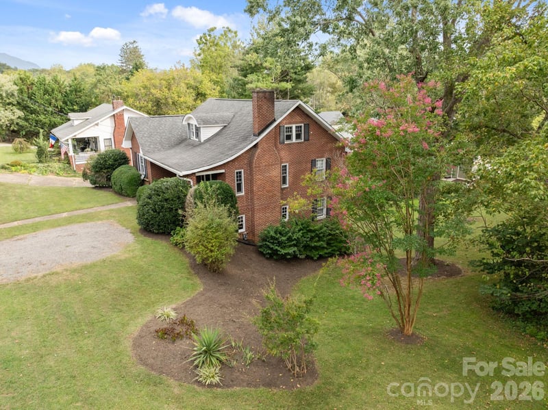 495 Fairview Rd, Asheville, NC 28803