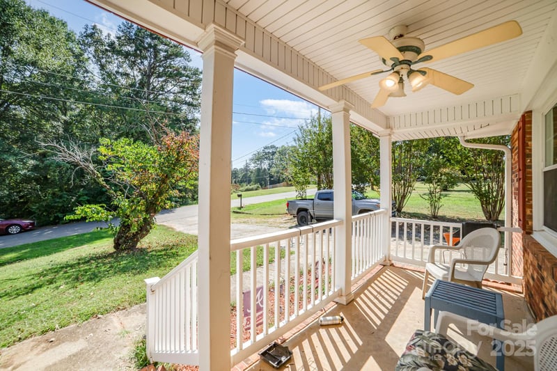 801 Windwood Dr, Gastonia, NC 28056