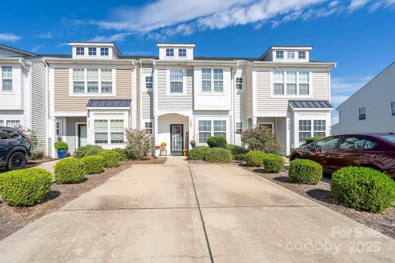287 Halton Crossing Dr, Concord, NC 28027