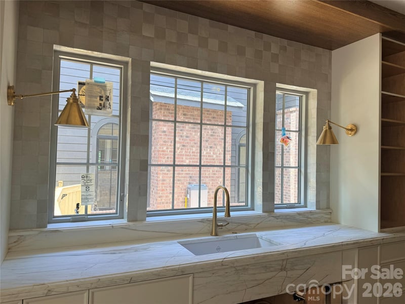 110 Hunter Ln, Charlotte, NC 28211