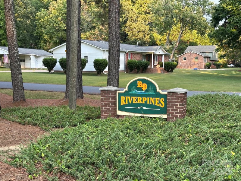 933 Kingswood Dr, Rock Hill, SC 29732