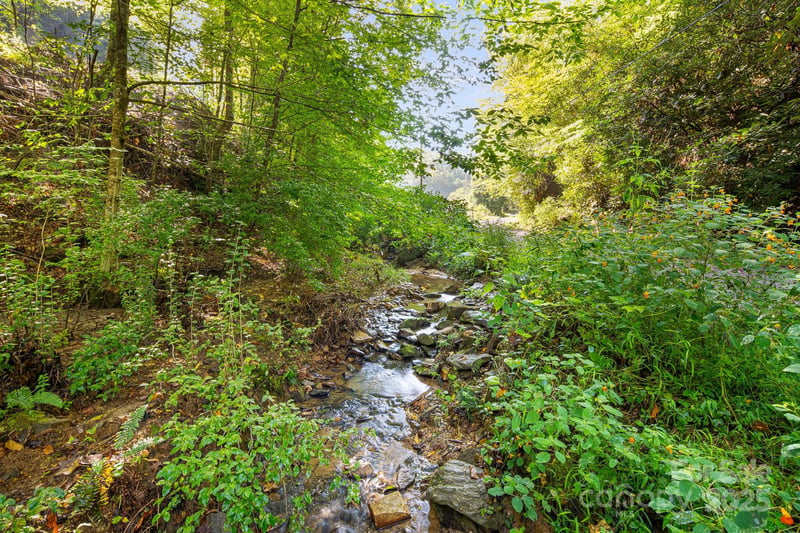 152 Highland Point Dr, Old Fort, NC 28762
