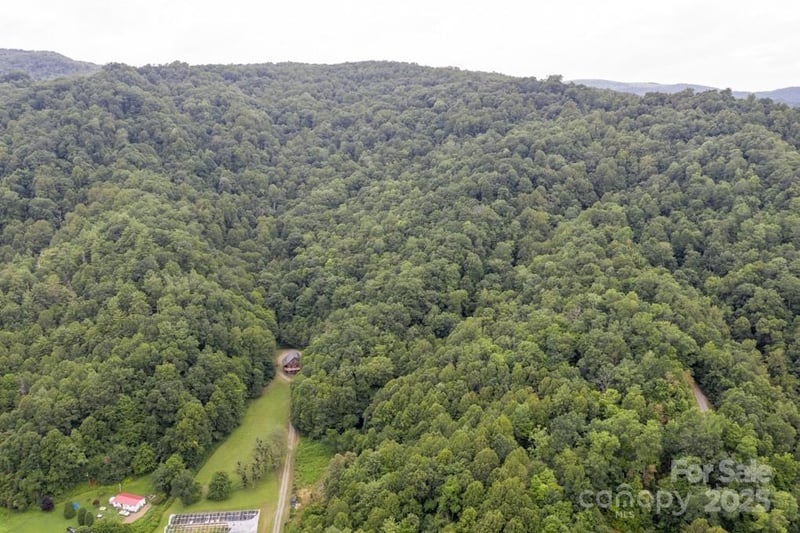 8020 Meadow Fork Rd, Hot Springs, NC 28743