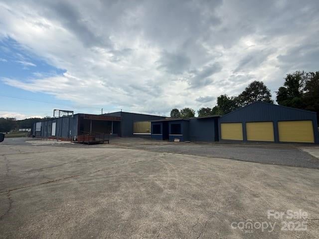 618 Meeting St, Morganton, NC 28655