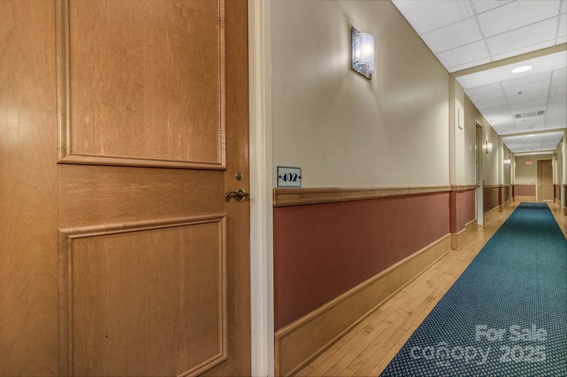 59 College St #402, Asheville, NC 28801