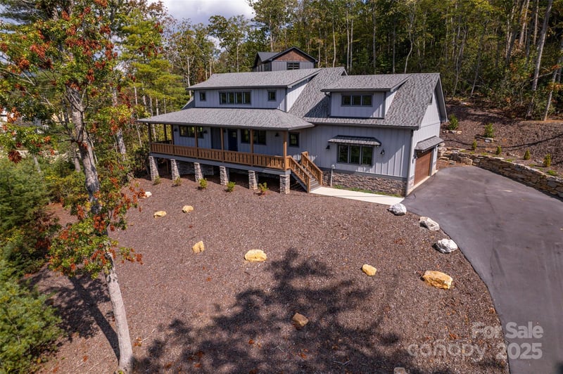 71 Crossings Cir, Fairview, NC 28730
