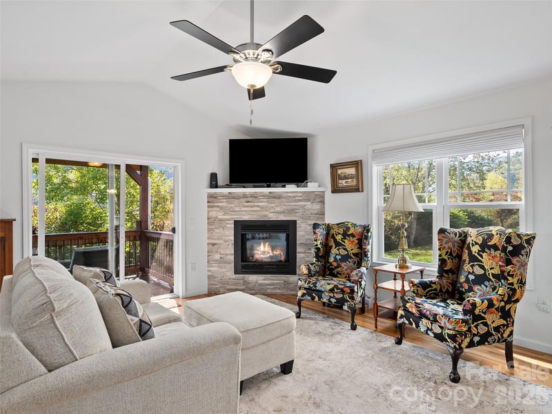 254 February Ln, Waynesville, NC 28785