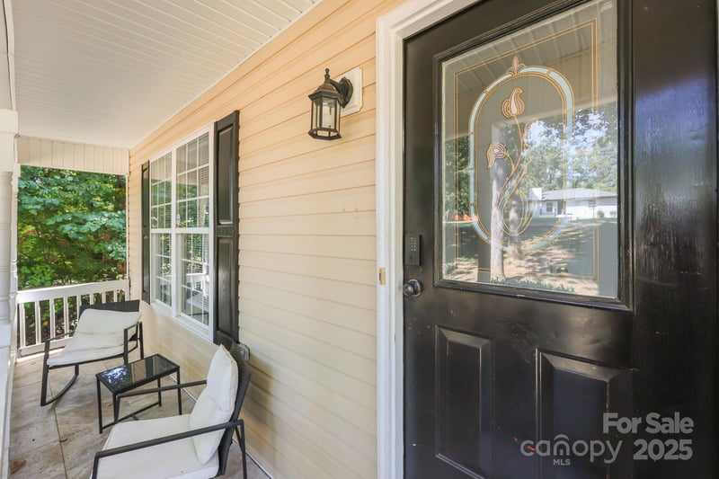8200 Kerrybrook Cir, Charlotte, NC 28214