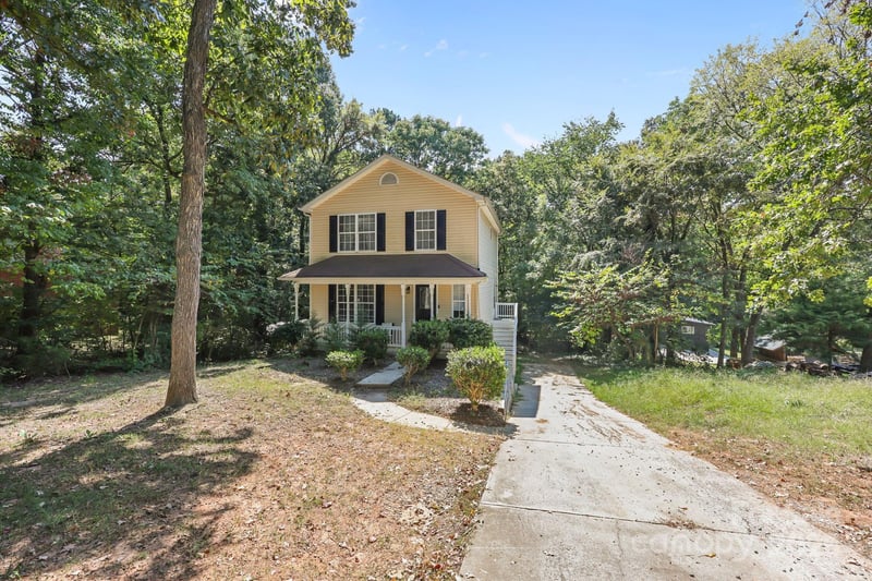 8200 Kerrybrook Cir, Charlotte, NC 28214