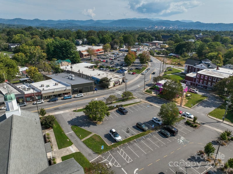 714 Haywood Rd, Asheville, NC 28806