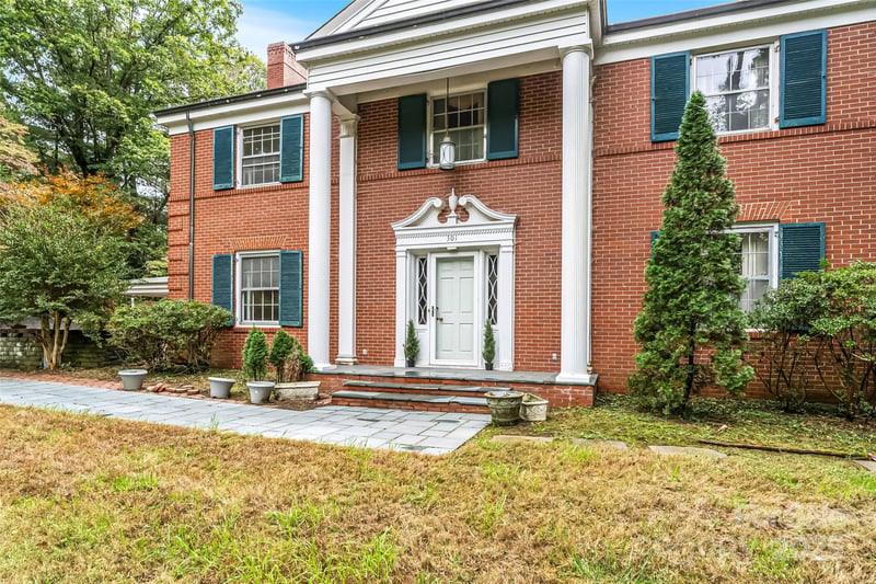 301 Louise Ave, Valdese, NC 28690