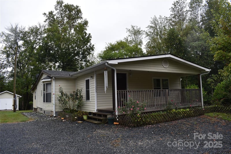 133 Community Building Rd, Mount Gilead, NC 27306