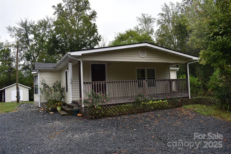 133 Community Building Rd, Mount Gilead, NC 27306
