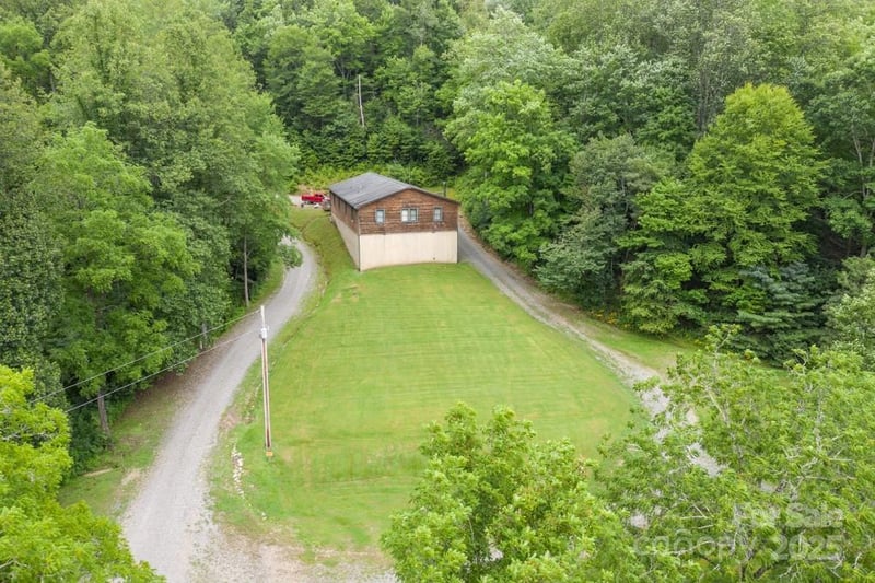 8020 Meadow Fork Rd, Hot Springs, NC 28743