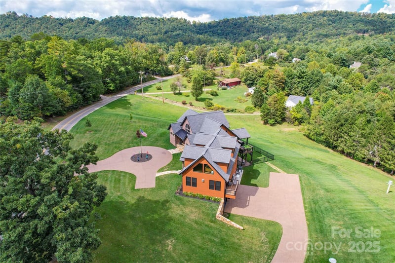57 Union Chapel Rd, Weaverville, NC 28787