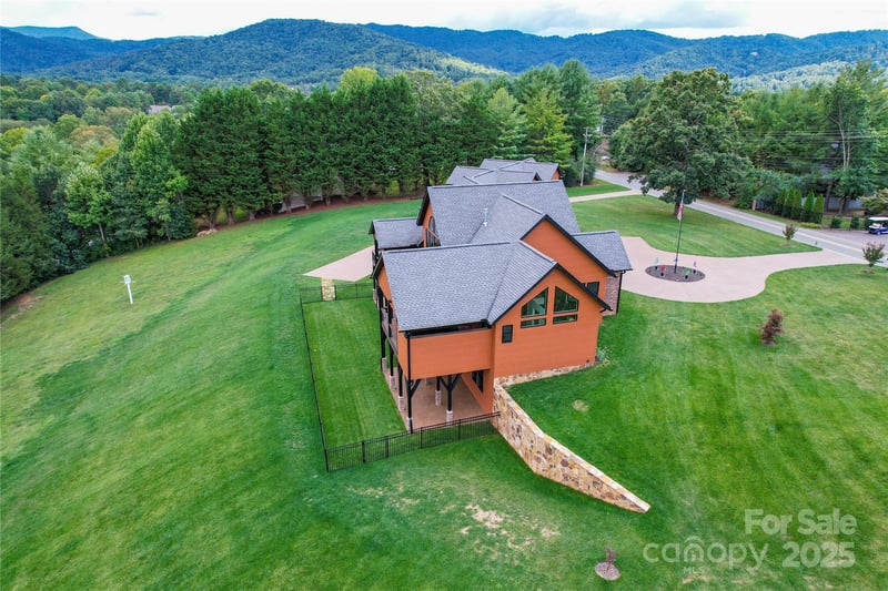 57 Union Chapel Rd, Weaverville, NC 28787