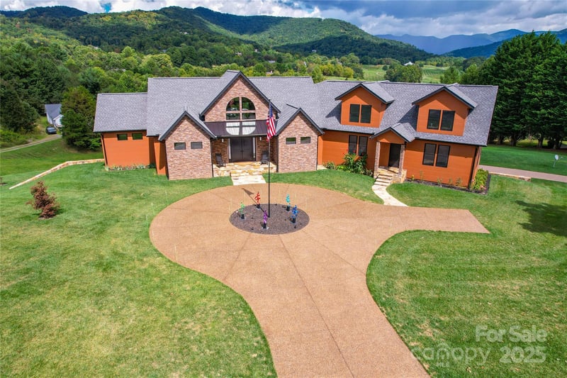 57 Union Chapel Rd, Weaverville, NC 28787