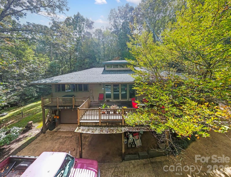 428 Lakeland Dr, Pisgah Forest, NC 28768