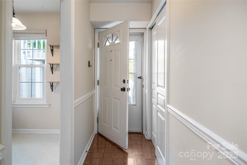 4805 Breakers Ln, Asheville, NC 28806