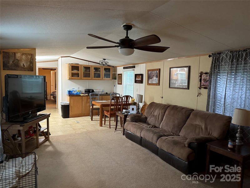 223 Green Acres Rd, Mooresboro, NC 28114