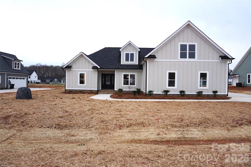 1115 Stonegate Dr, Salisbury, NC 28147