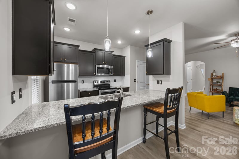 8105 Alderton Ln, Charlotte, NC 28215