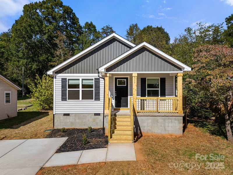 517 Pine St, Maiden, NC 28650