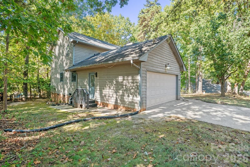 16003 Molokai Dr, Tega Cay, SC 29708