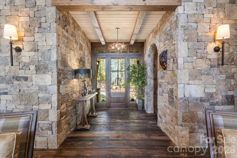 1544 Panthertown Rd, Lake Toxaway, NC 28747