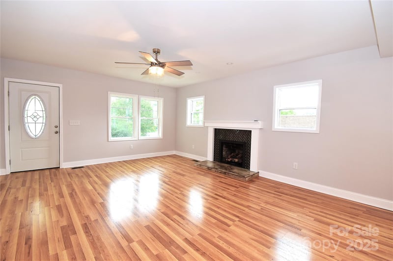 223 Main St, Canton, NC 28716