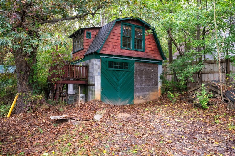 132 Little Knob Rd, Asheville, NC 28803