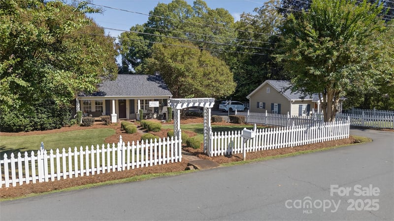 19428 Zion Ave, Cornelius, NC 28031