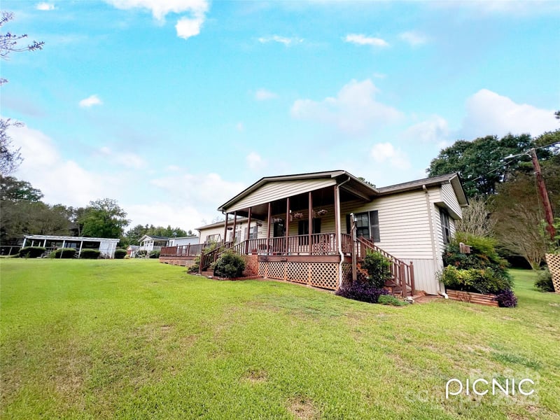 572 Mosteller Dr, Lancaster, SC 29720