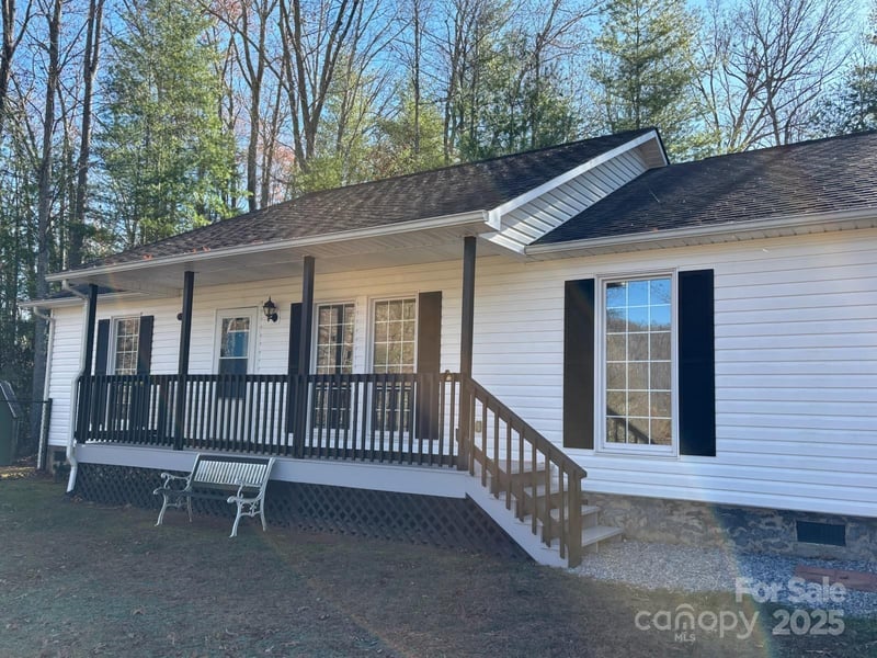 493 Spring Hill Rd, Bakersville, NC 28705
