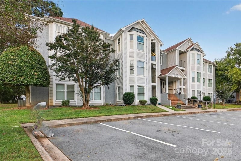 7348 Rose Terrace Ct, Charlotte, NC 28215