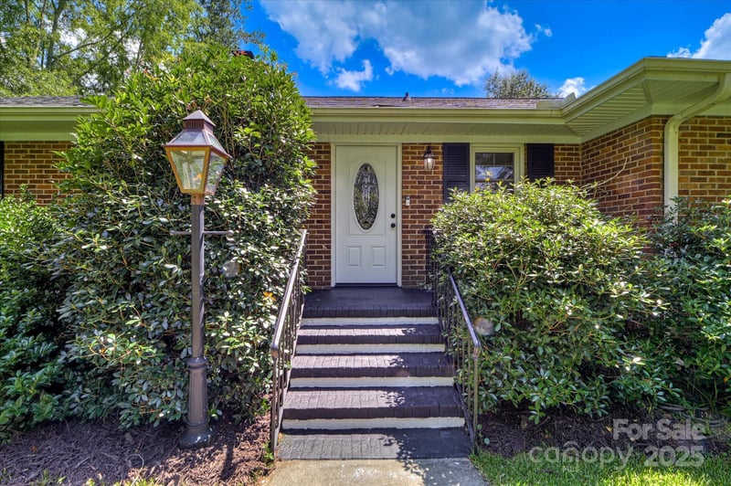 215 Barnard Ave, Aiken, SC 29801